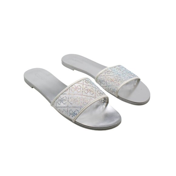 Guess - Picture 4 of 8